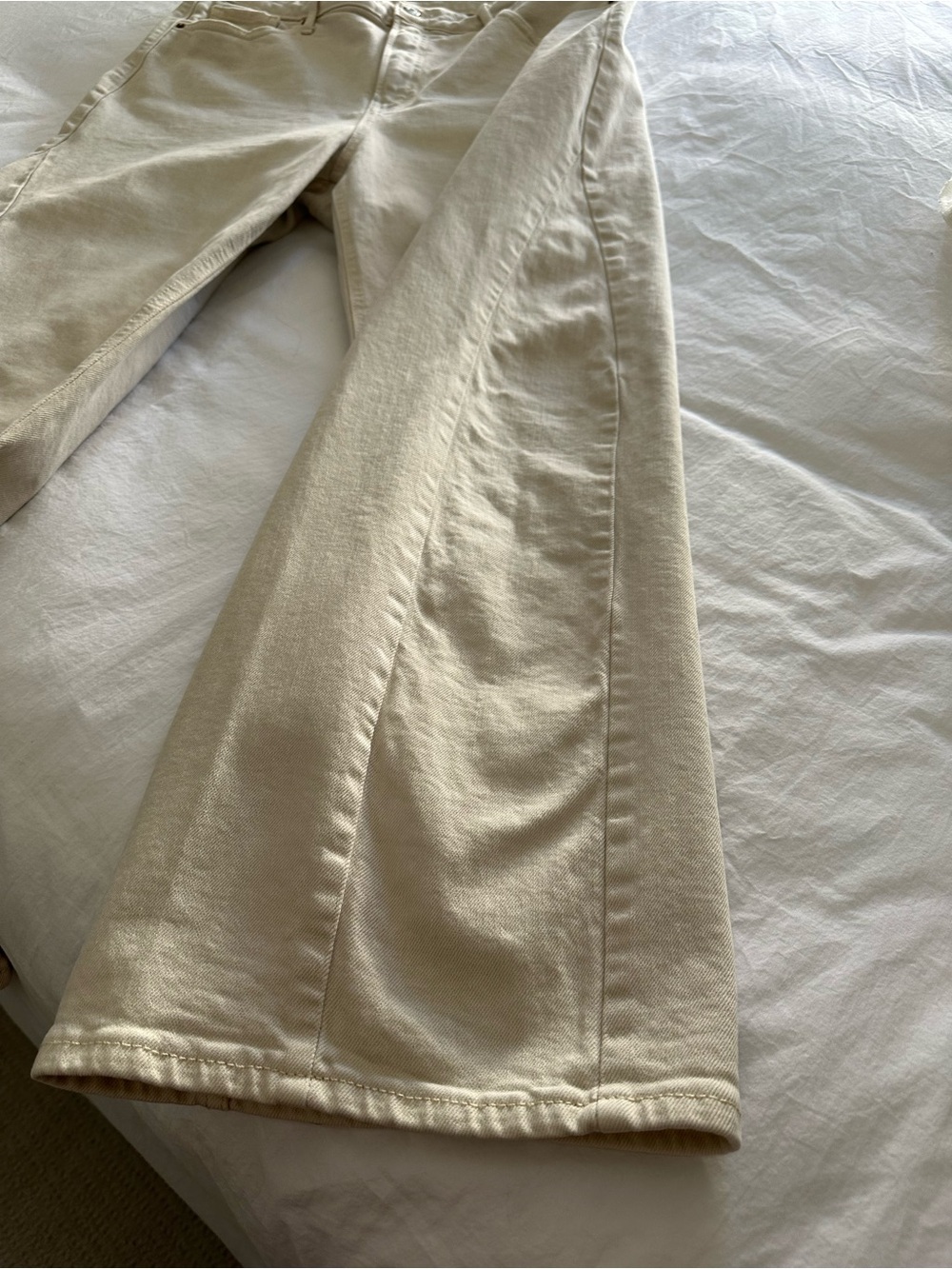 Old Navy high rise, wide leg jeans in cream, size 16 - Picture 7 of 13
